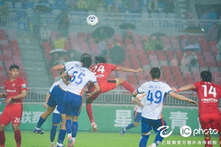 年中国职业联赛夏窗6月18日0点开放，7月22日24点结束